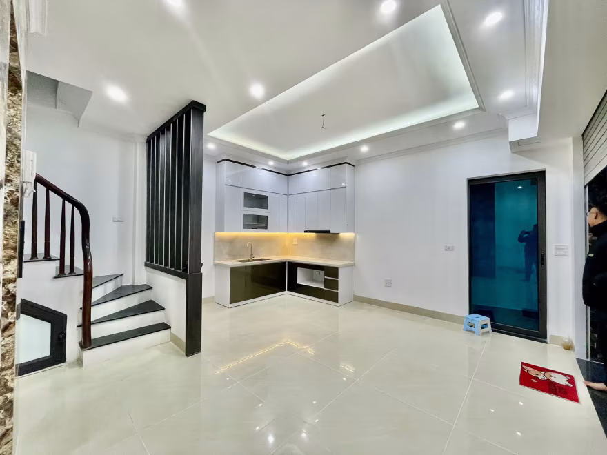 Bán nhà ngõ 182 Trần Duy Hưng, ô tô đỗ gần, 6 tầng thang máy