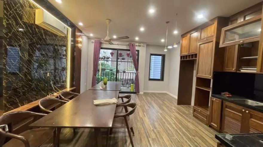 Bán nhà lô góc Pháo Đài Láng, phường Láng, Hà Nội. 60m² x 5 tầng