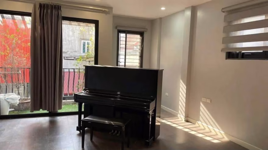 Phòng ngủ tầng 3 có đàn piano