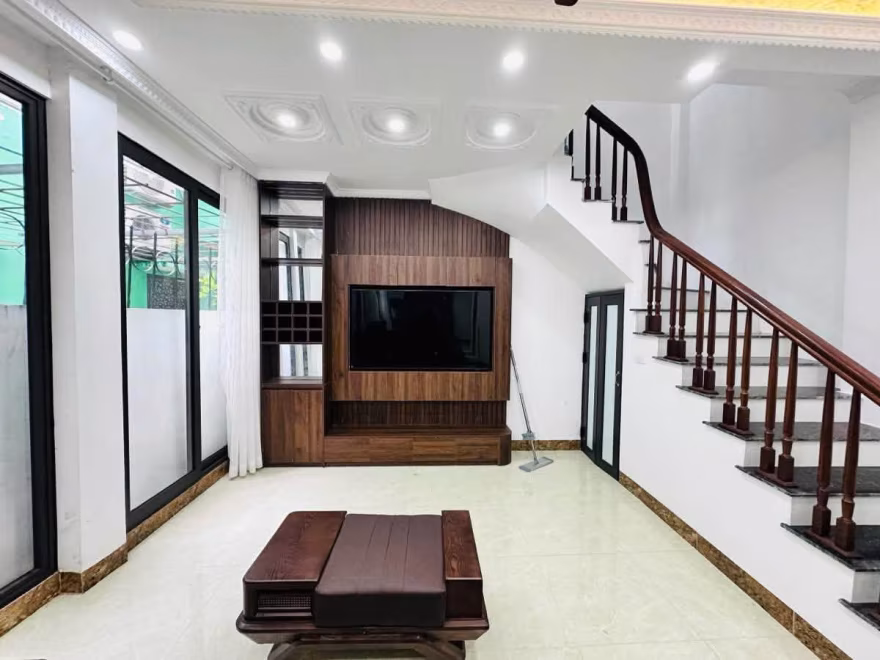 Bán nhà ngõ 68 Cầu giấy diện tích 41m2 giá hơn 9 tỷ