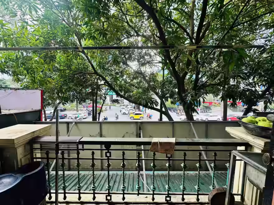 mặt view phố