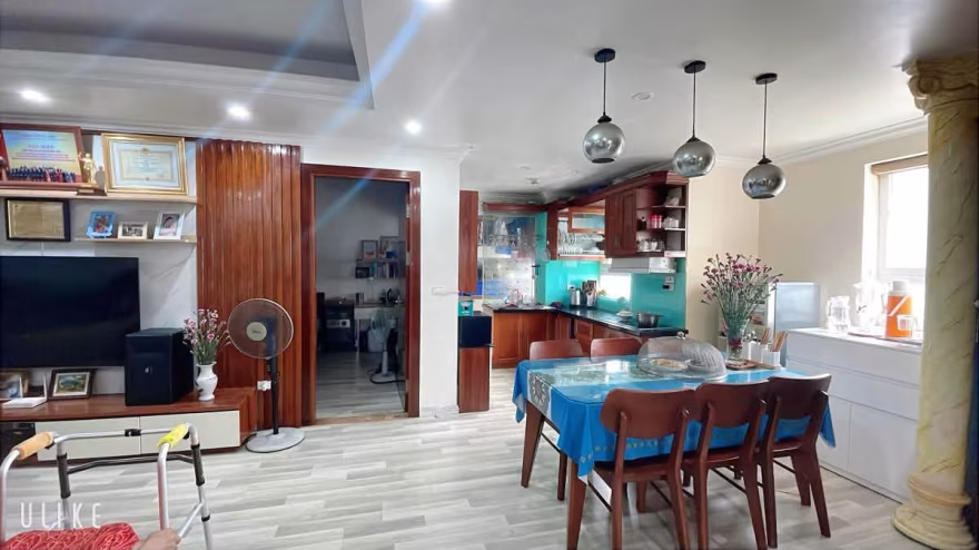 ộ bàn ăn gồm 6 ghế