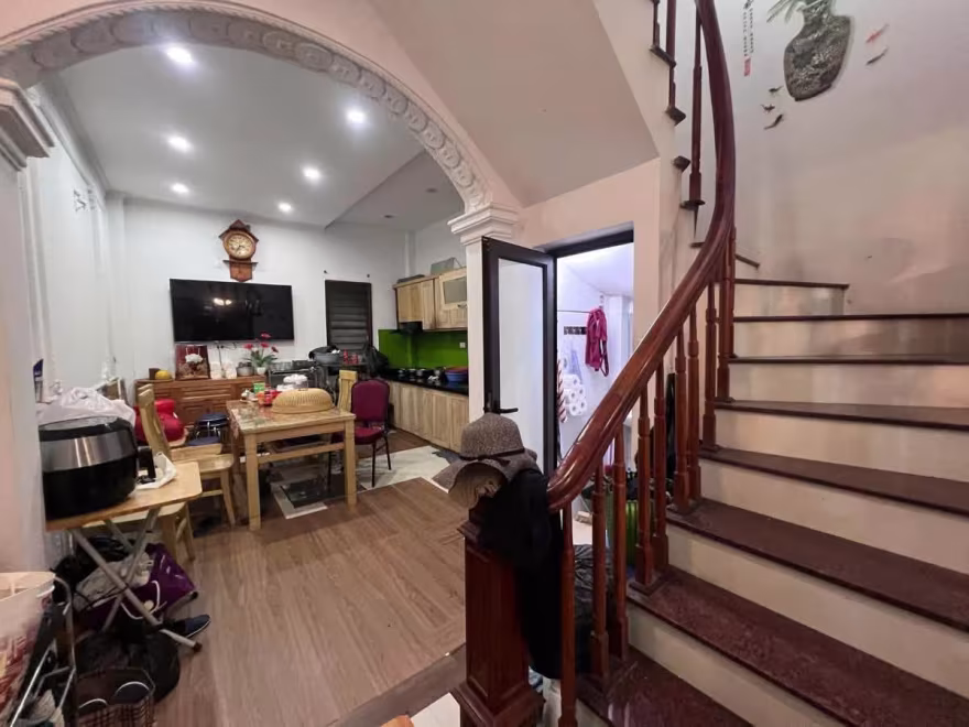 Bán nhà ngõ 44 Trần Thái Tông, Cầu Giấy 5 Tầng 6 phòng ngủ