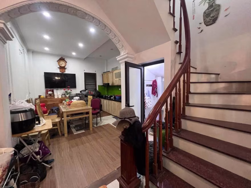Không gian bếp + ăn uống tại tầng 1